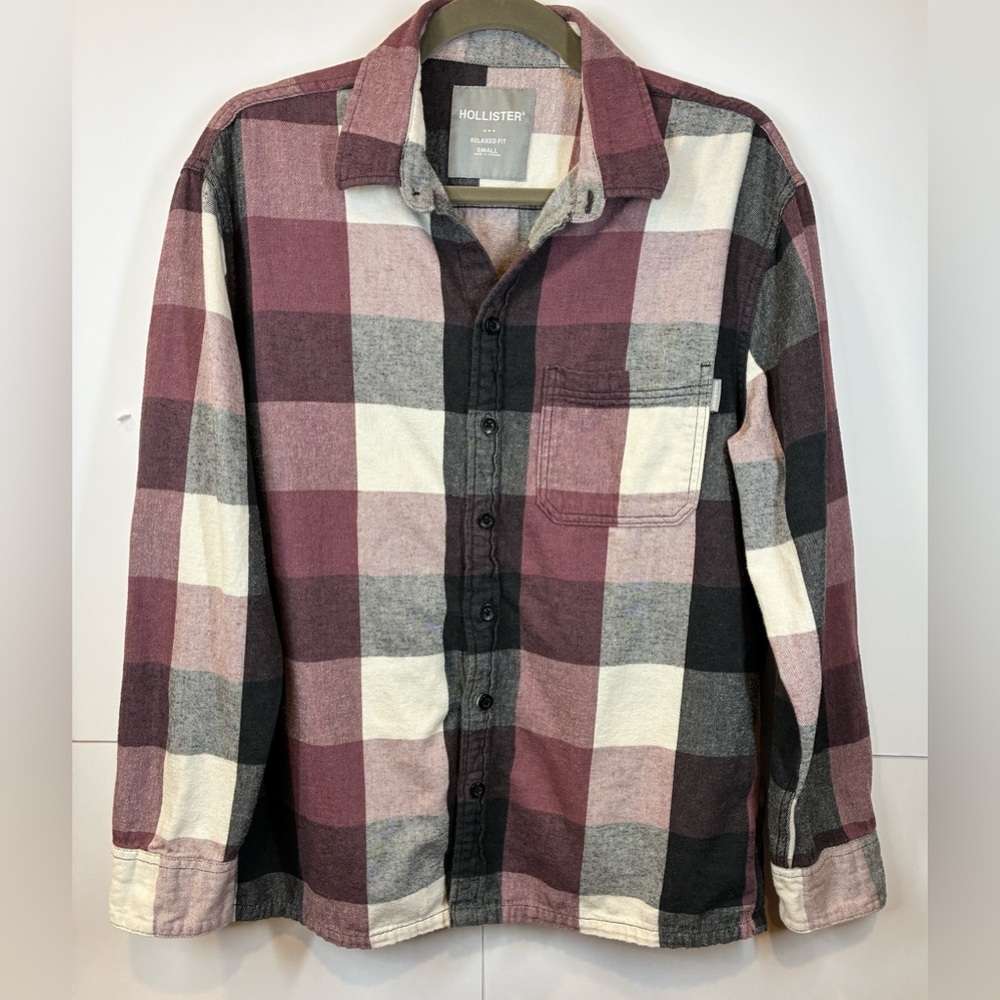 Hollister Plaid Flannel Shirt Men’s Small Burgundy Gray Button Up Relaxed fit